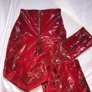 RED SNAKESKIN LEATHER PANTZ